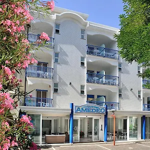 https://hotel-amedeo.riccione-hotels.org